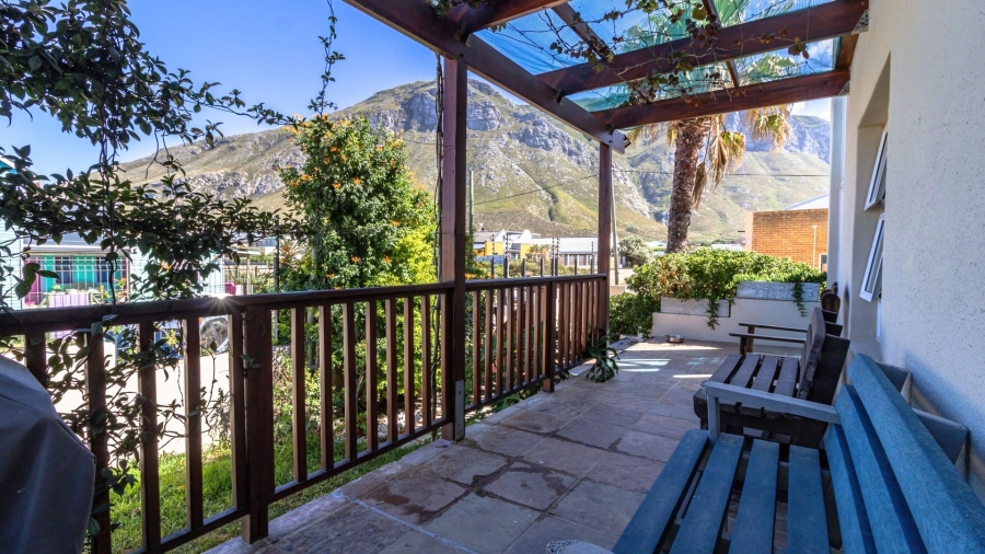 5 Bedroom Property for Sale in Bettys Bay Western Cape